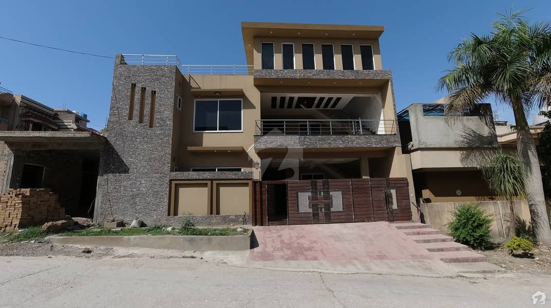 گلریز ہاؤسنگ سوسائٹی فیز 2 گلریز ہاؤسنگ سکیم راولپنڈی میں 4 کمروں کا 7 مرلہ مکان 1.95 کروڑ میں برائے فروخت۔