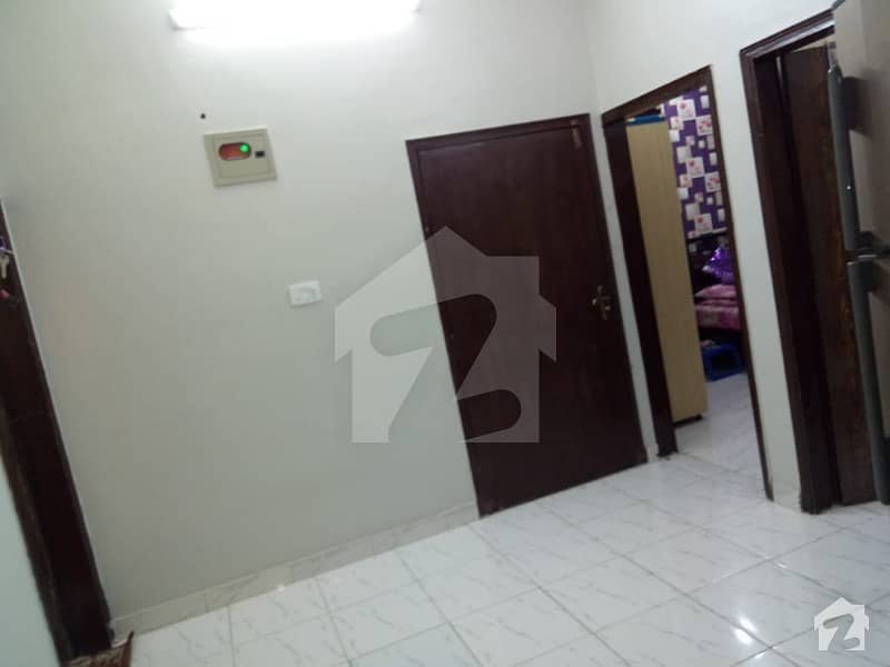 2 Bed D/D Flat For Sale 900 Sq Ft 2nd Floor