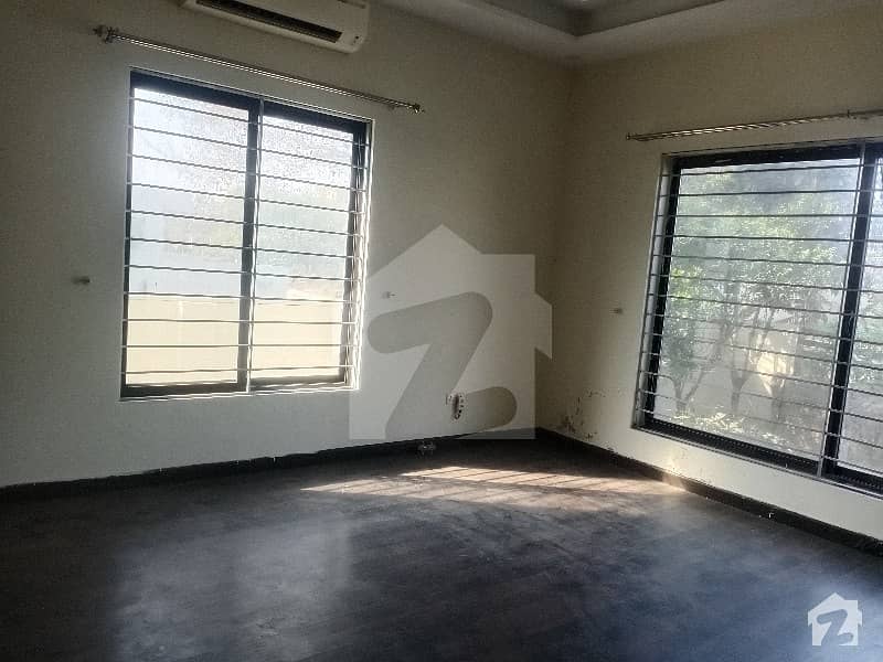 Stunning And Affordable Upper Portion Available For Rent In Dha Defence