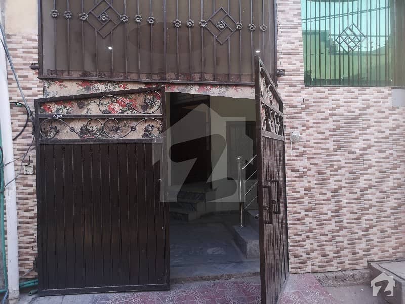 ڈیفنس روڈ راولپنڈی میں 3 کمروں کا 3 مرلہ مکان 45 لاکھ میں برائے فروخت۔