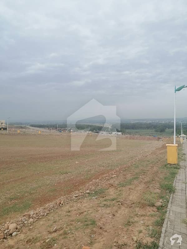 N Block Bahria Town Phase 8  10 Marla Plot For Sale