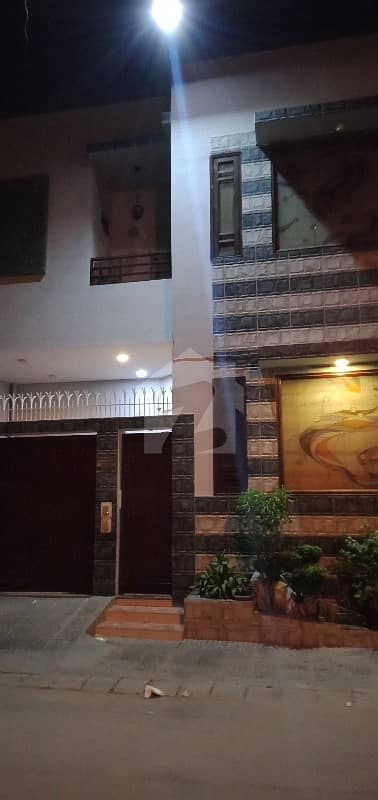 ڈی ایچ اے فیز 7 ڈی ایچ اے کراچی میں 4 کمروں کا 5 مرلہ مکان 3.95 کروڑ میں برائے فروخت۔