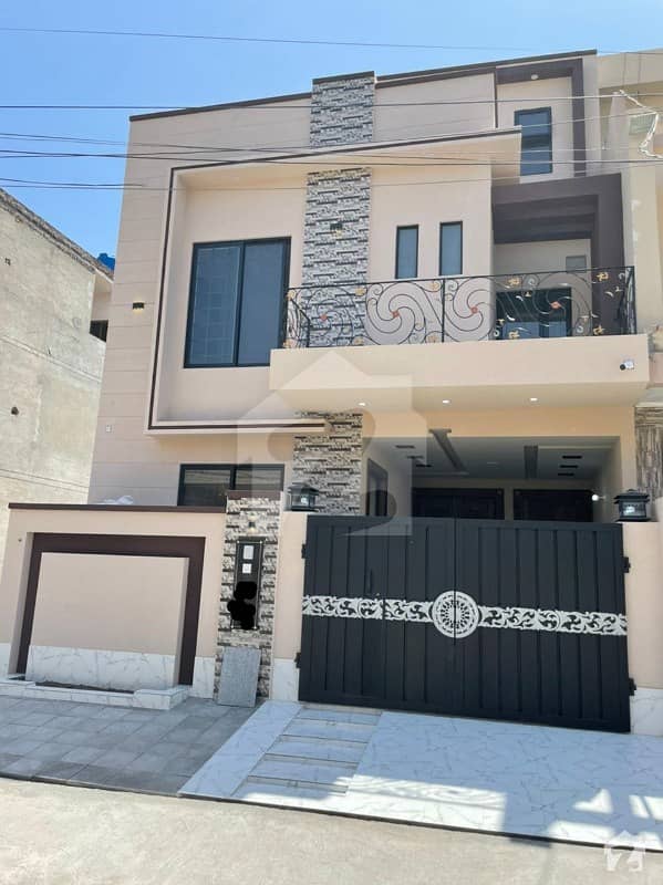 5 Marla Ultra Modern Brand New House Very Near Park Market Mosque Very Hot Location Solid Construction