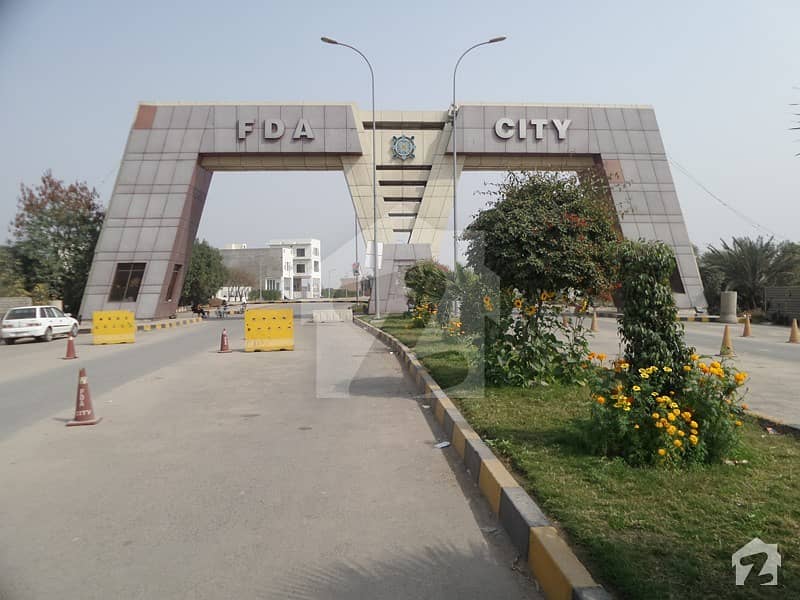 ایف ڈی اے شہر - بلاک ایف2 ایف ڈی اے سٹی فیصل آباد میں 10 مرلہ رہائشی پلاٹ 38 لاکھ میں برائے فروخت۔