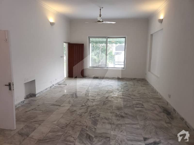 14 Marla House Is Available For Rent In Gulberg3