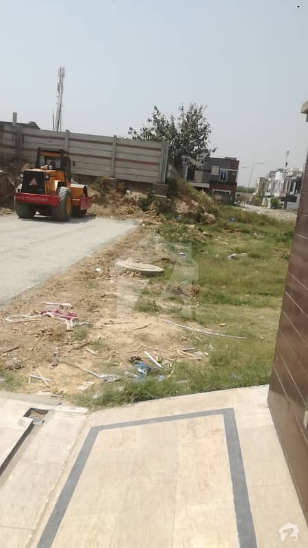 پیراگون سٹی ۔ وُوڈز بلاک پیراگون سٹی لاہور میں 5 مرلہ رہائشی پلاٹ 70 لاکھ میں برائے فروخت۔