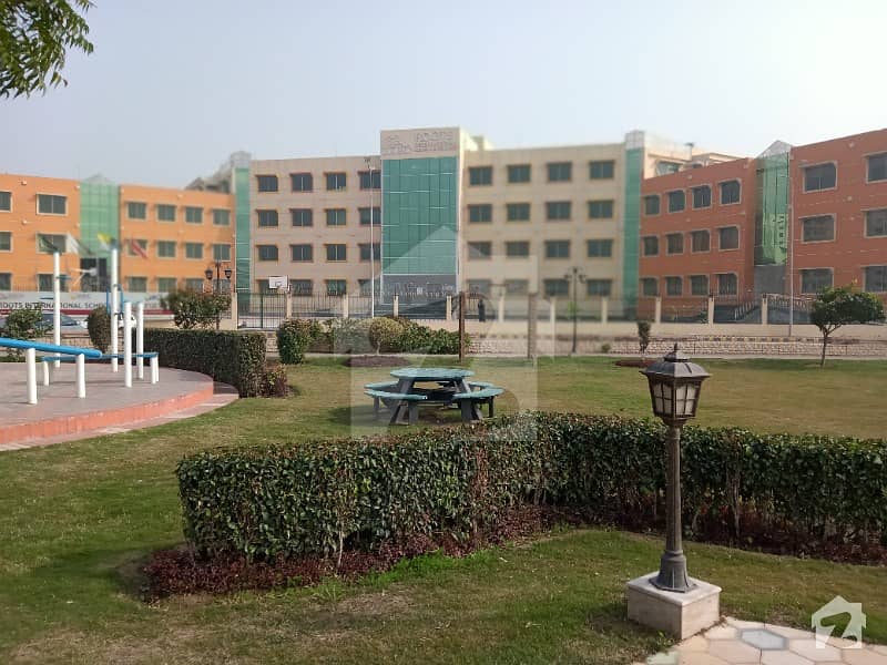 10 Marla 3 Bed 5th Floor Flat For Sale In Askari 11 Lahore With Gas