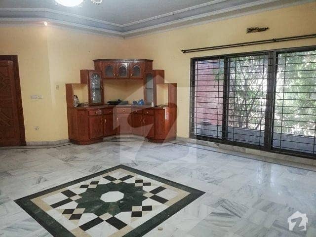 ONE CALL REAL ESTATE OFFER 1 KANAL UNFURNISHED UPPER PORTION FOR RENT IN DHA PHASE  2