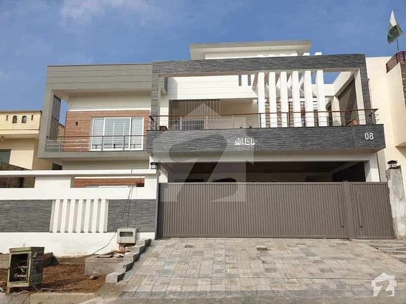 Brand New 1 Kanal Luxurious House For Sale
