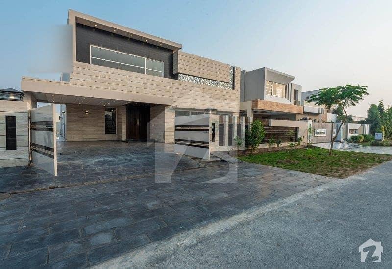 1 KANAL UNFURNISHED LUXURIOUS HOUSE AVAILABLE FOR RENT IN DHA PHASE  6