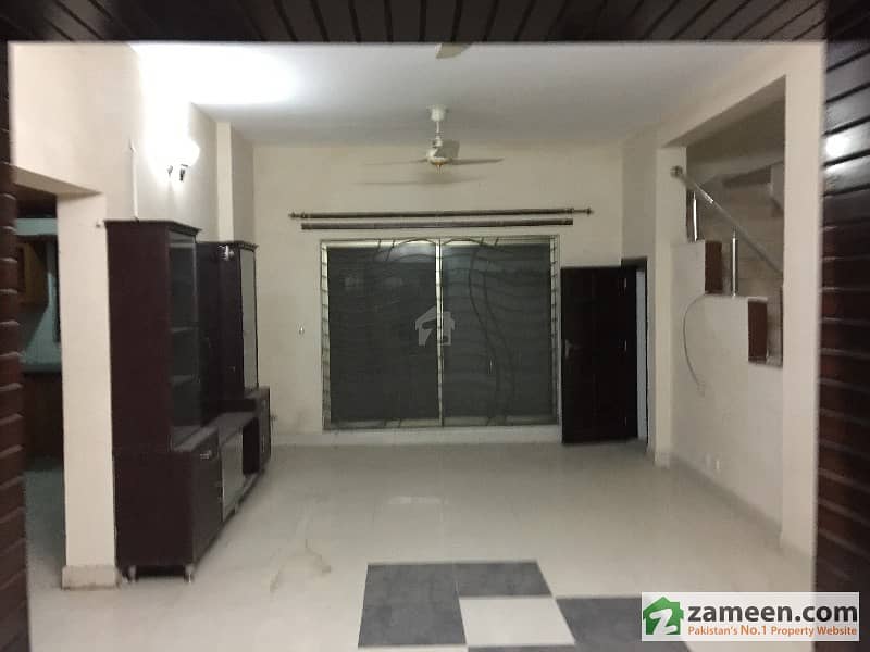 عسکری 14 راولپنڈی میں 3 کمروں کا 10 مرلہ مکان 2.25 کروڑ میں برائے فروخت۔