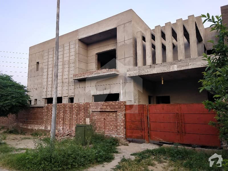 ڈی ایچ اے فیز 6 ڈیفنس (ڈی ایچ اے) لاہور میں 6 کمروں کا 12 مرلہ مکان 3 کروڑ میں برائے فروخت۔