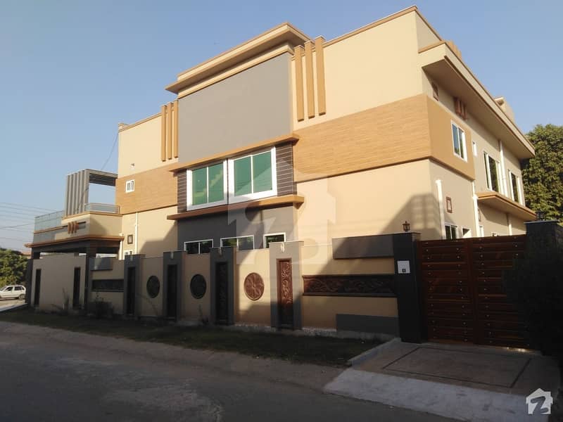 House Sized 1 Kanal Is Available For Sale In Hayatabad