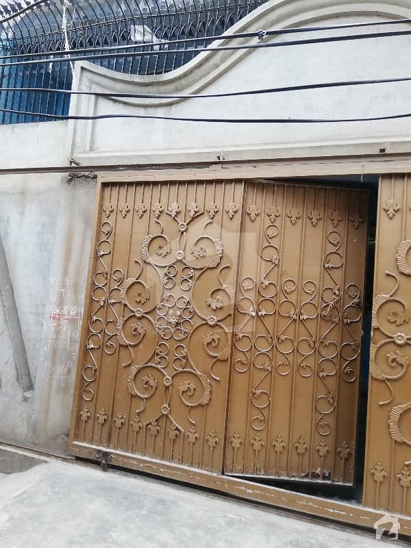 شہاب پورہ سیالکوٹ میں 7 کمروں کا 5 مرلہ مکان 45 ہزار میں کرایہ پر دستیاب ہے۔