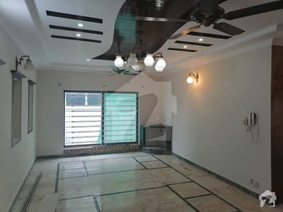 One Kanal House Upper Portion For Rent