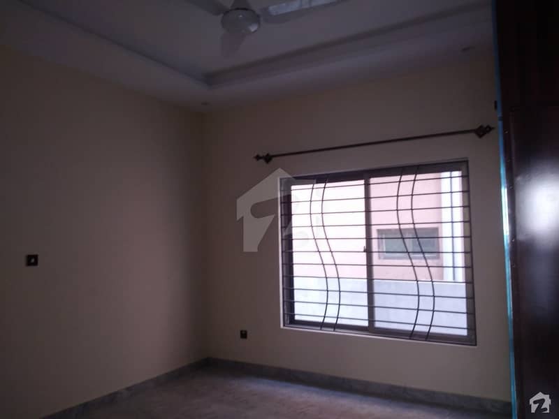 In Sher Zaman Colony House For Rent Sized 10 Marla