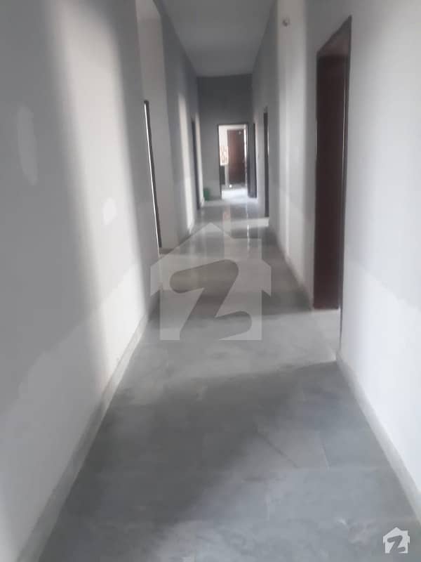 چنار باغ لاہور میں 9 کمروں کا 1 کنال مکان 1.8 کروڑ میں برائے فروخت۔