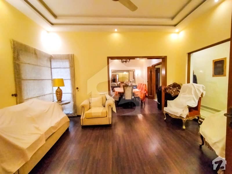 سوئی گیس ہاؤسنگ سوسائٹی لاہور میں 5 کمروں کا 1 کنال مکان 3.75 کروڑ میں برائے فروخت۔