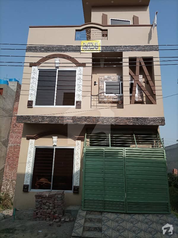 جوبلی ٹاؤن لاہور میں 4 کمروں کا 3 مرلہ مکان 90 لاکھ میں برائے فروخت۔