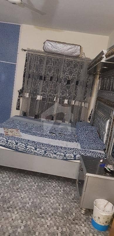 مسلم ٹاؤن فیصل آباد میں 6 کمروں کا 7 مرلہ مکان 1 کروڑ میں برائے فروخت۔