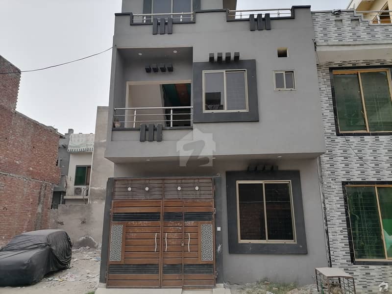 لالہ زار گارڈن لاہور میں 3 کمروں کا 3 مرلہ مکان 80 لاکھ میں برائے فروخت۔