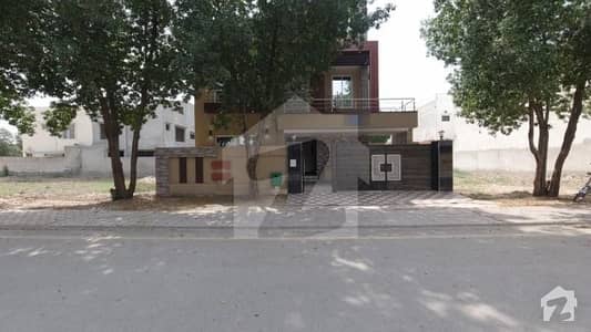 بحریہ ٹاؤن رفیع بلاک بحریہ ٹاؤن سیکٹر ای بحریہ ٹاؤن لاہور میں 5 کمروں کا 10 مرلہ مکان 2.2 کروڑ میں برائے فروخت۔ بحریہ ٹاؤن رفیع بلاک بحریہ ٹاؤن سیکٹر ای بحریہ ٹاؤن لاہور میں 5 کمروں کا 10 مرلہ مکان 2.2 کروڑ میں برائے فروخت۔