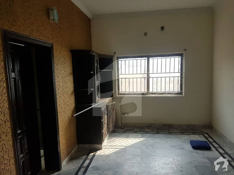 900 Square Feet Flat In Central Bani Gala For Rent