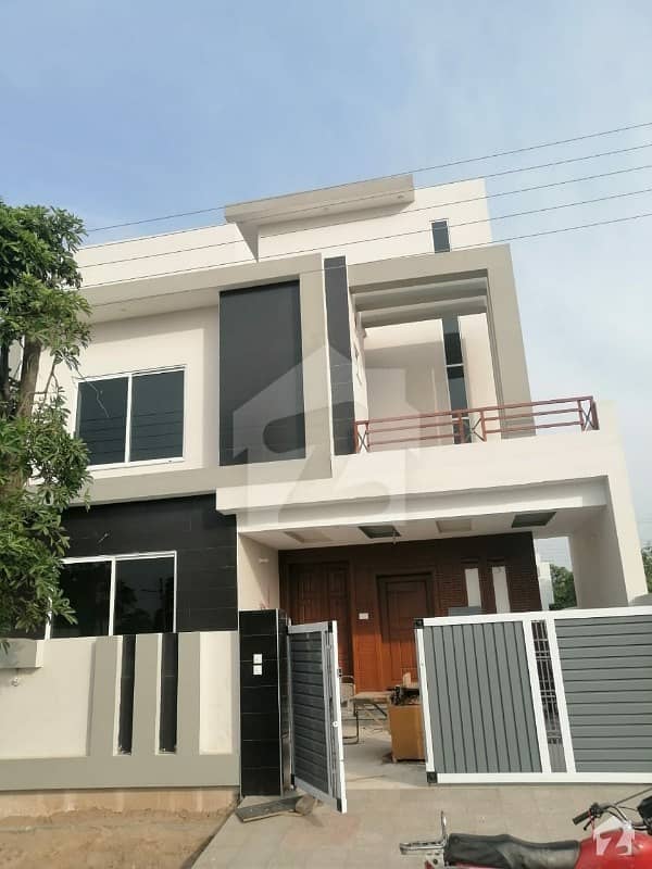 10 Marla Beautiful House For Sale In Wapda City Canal Road