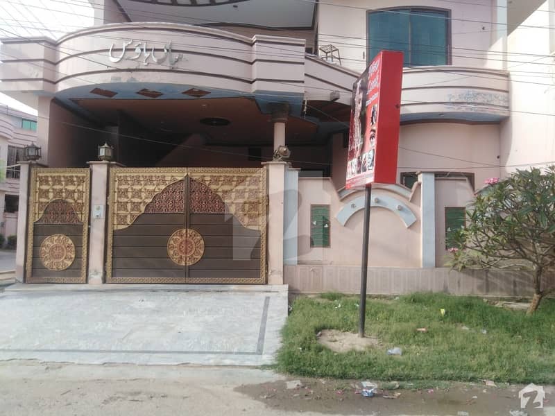 علامہ اقبال ٹاؤن بہاولپور میں 5 کمروں کا 7 مرلہ مکان 1.45 کروڑ میں برائے فروخت۔