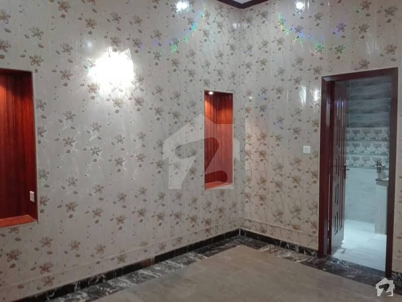 ویلینشیاء ہاؤسنگ سوسائٹی لاہور میں 5 کمروں کا 1 کنال مکان 4.5 کروڑ میں برائے فروخت۔