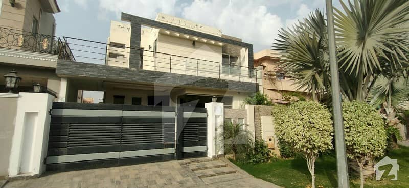 10 Marla Brand New Superb House For Rent In Dha
