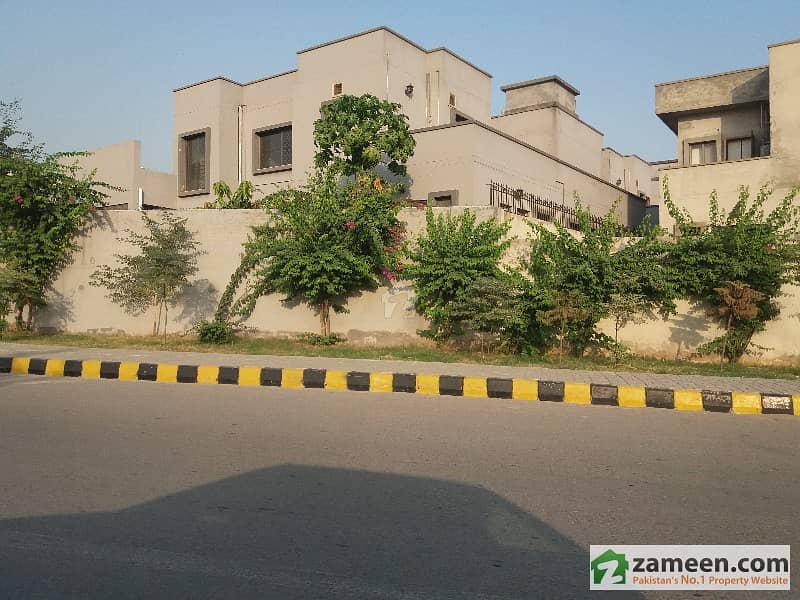 5 Bed Commercial House Sector A Askari 14