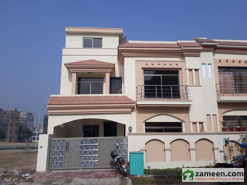 Brand New House For Sale In Bahria Town Phase 8 Usman Block Near To Dr