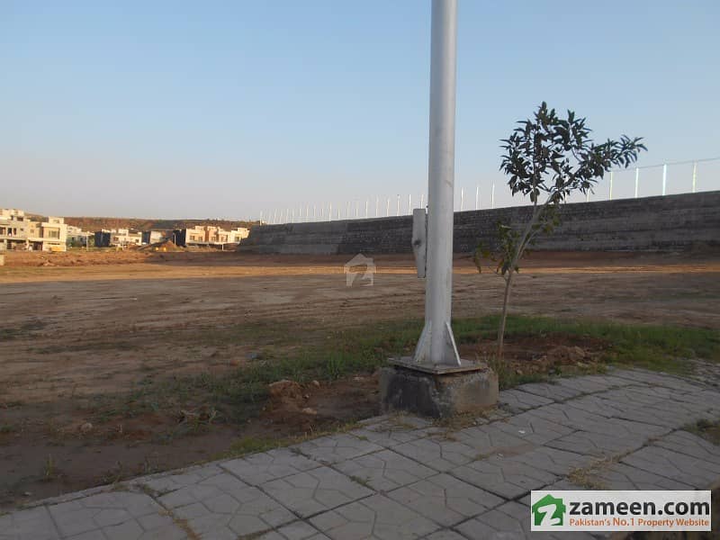 Developed Plot In Bahria Town Phase 8