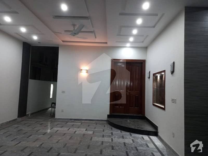 ایڈن سٹی - بلاک اے ایڈن سٹی ایڈن لاہور میں 5 کمروں کا 16 مرلہ مکان 3.85 کروڑ میں برائے فروخت۔