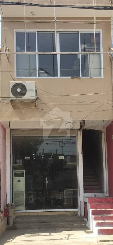 1000  Square Feet Showroom In Punjab Colony For Rent