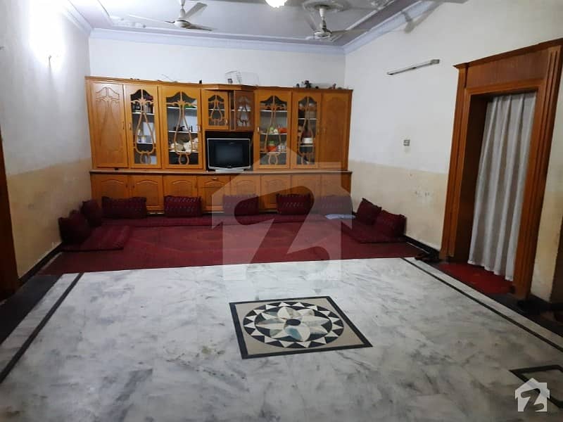 دانش آباد پشاور میں 7 کمروں کا 10 مرلہ مکان 1.7 کروڑ میں برائے فروخت۔