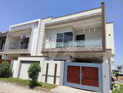 4 Marla Beautiful House Available At Good Location Near Model Town