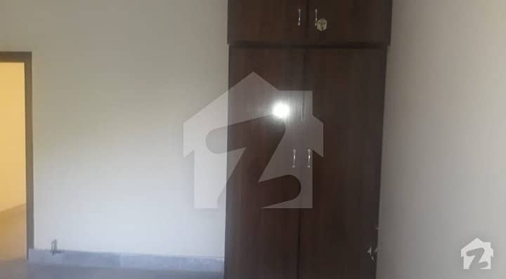 900  Square Feet Flat For Rent In The Perfect Location Of Qainchi Mor