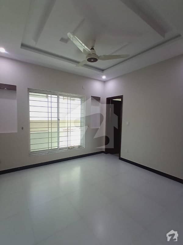 Beautiful Modern 25x40 House For Sale In D-12 1