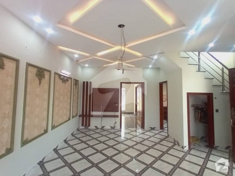 ڈی ایچ اے 11 رہبر فیز 2 ڈی ایچ اے 11 رہبر لاہور میں 3 کمروں کا 5 مرلہ مکان 1.55 کروڑ میں برائے فروخت۔