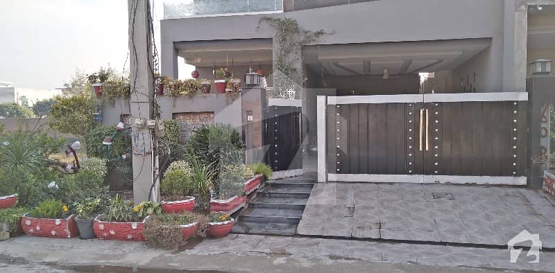 کینال گارڈن لاہور میں 5 کمروں کا 12 مرلہ مکان 2.1 کروڑ میں برائے فروخت۔