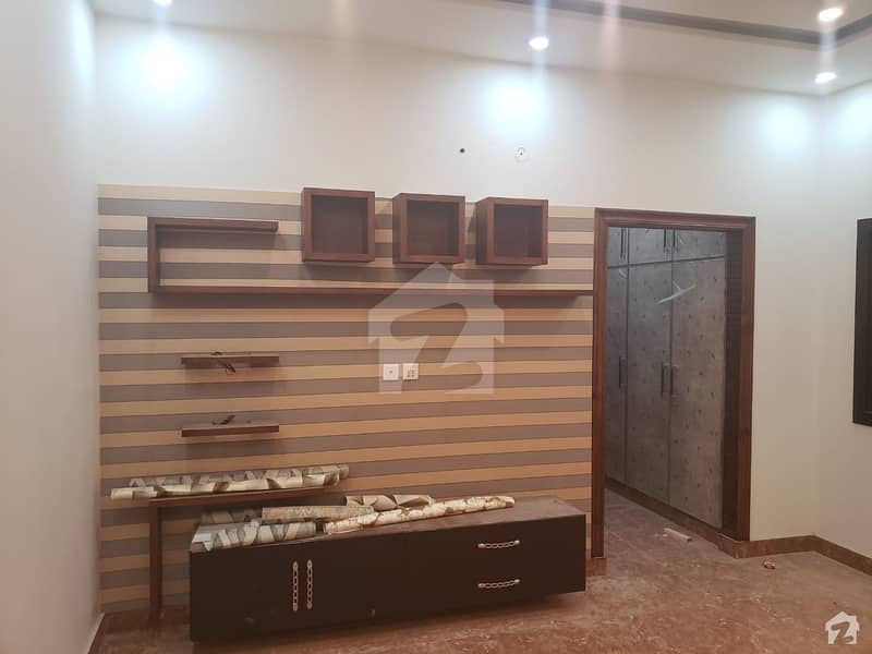 النور گارڈن فیصل آباد میں 5 کمروں کا 7 مرلہ مکان 1.25 کروڑ میں برائے فروخت۔