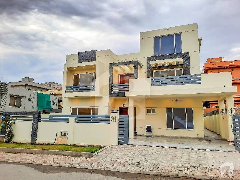 High Quality One Kanal House Available For Sale