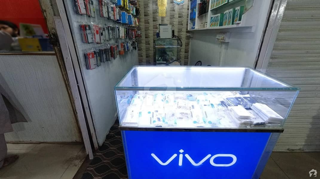 سیرینا موبائل مال بفر زون نارتھ کراچی کراچی میں 0.50 مرلہ دکان 2.3 کروڑ میں برائے فروخت۔