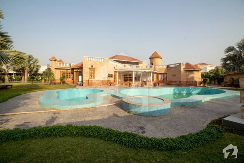 40 Kanal Luxury Farm House In The Heart Of Bahria Town For Sale