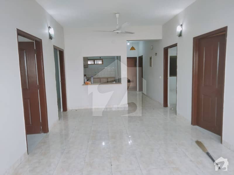 1800  Square Feet Flat In Karachi Is Available For Rent