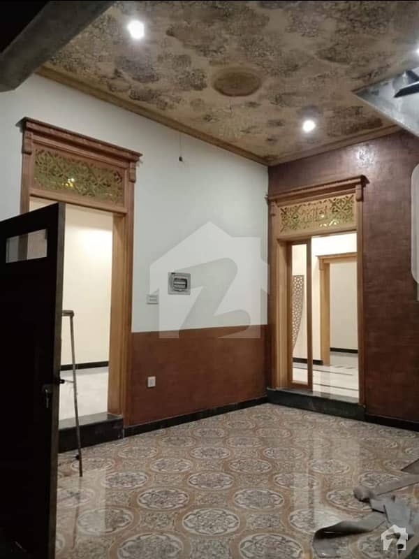 پیرس روز ٹاور ایچ ۔ 13 اسلام آباد میں 2 کمروں کا 4 مرلہ مکان 70 لاکھ میں برائے فروخت۔