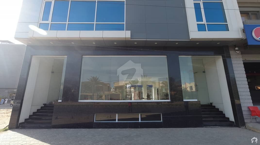 200 Sq Yards Ground  4 Floors Office Building Is Available For Sale on Main Khayabn E Ittehad