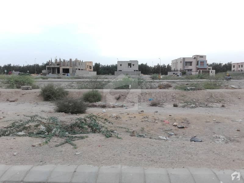 600 Sq Yards Residential Plot For Sale In Prime Location Of Kh-E-Ittehad Park Facing